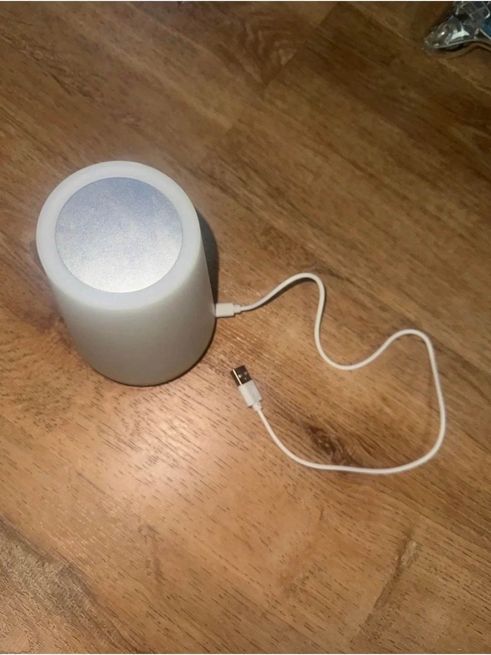 Rechargeable portable LED touch night light